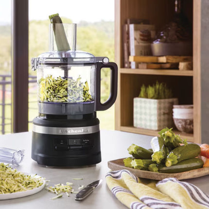 KitchenAid Πολυκόφτης 1.7L με Συμπαγή Σχεδιασμό, 2σε1 Στόμιο Τροφοδοσίας και Αποθήκευση στο Μπολ 5KFP0719BBM Matte Black