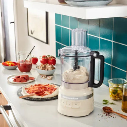 KitchenAid Πολυκόπτης Τροφίμων 2,1L με Πιεστήρα Τροφίμων, 3 Ταχύτητες και 2σε1 Σωλήνα Τροφοδοσίας 5KFP0921BAC Almond Cream