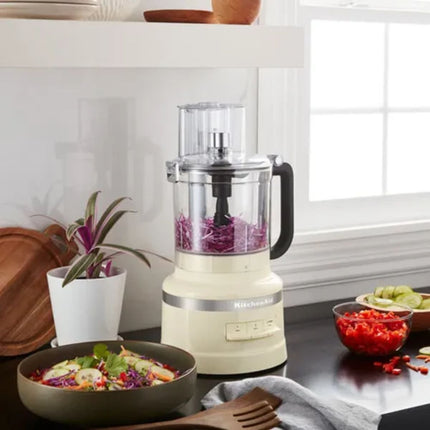 KitchenAid Πολυκόπτης Τροφίμων 400W 3,1L με 3 Φωτιζόμενο Χειριστήρια και Αρθωτό Καπάκι 5KFP1319BAC Almond Cream