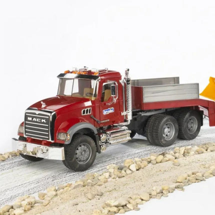 BRUDER 02813 Σετ MACK GRANITE με Ρυμουλκό Χαμηλής Φόρτωσης & Εκσκαφέα-Φορτωτή JCB 4CB Απόλυτη Δύναμη στο Εργοτάξιο