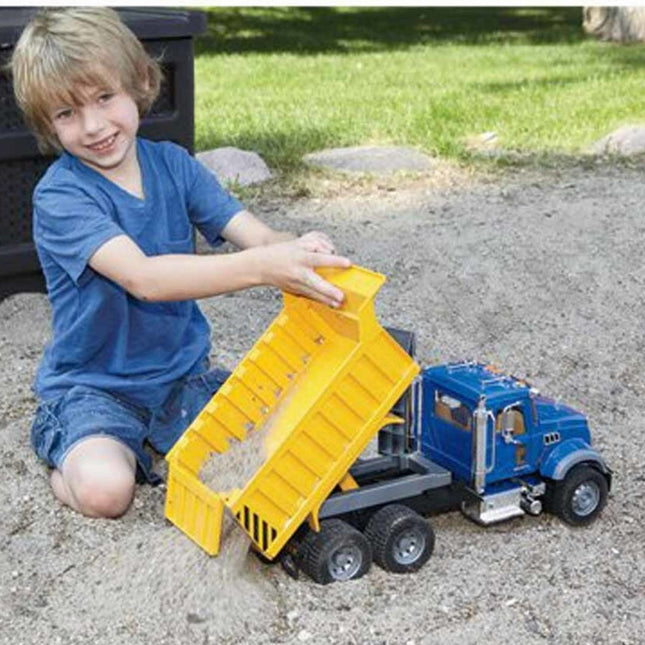 BRUDER 02815 MACK Granite Ανατρεπόμενο Φορτηγό για Κατασκευές και Αγροτικό Παιχνίδι, Ρεαλιστικό Παιχνίδι Κατασκευών για Μικρούς Μηχανικούς