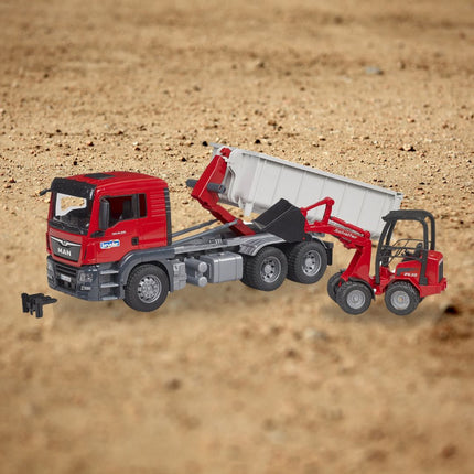 BRUDER 03767 MAN TGS Φορτηγό με Ρυμουλκούμενο Κοντέινερ & Schaffer Φορτωτή Δύναμη & Συνδυασμένη Δράση Εργοταξίου