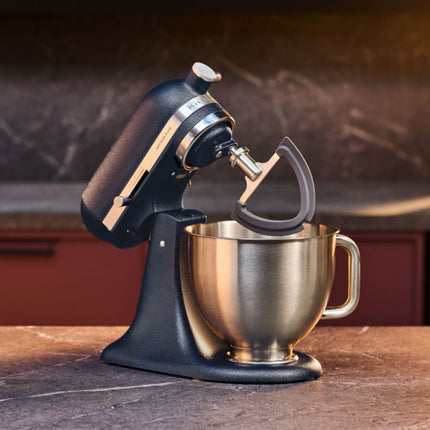 KitchenAid Artisan Plus Μίξερ Tilt-Head 4.7L 325W με Φωτισμό Μπολ, Πλανητική Κίνηση και Precision Speed Control 5KSM50PKVBBK Cast Iron Black