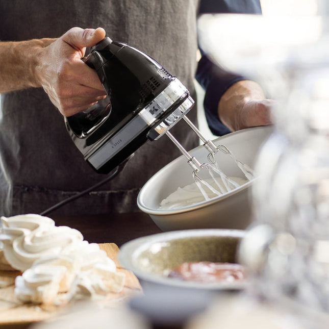 KitchenAid Μίξερ Χειρός 85W 9 Ταχυτήτων με Απαλή Εκκίνηση και Αξεσουάρ από Ανοξείδωτο Ατσάλι 5KHM9212BOB Onyx Black