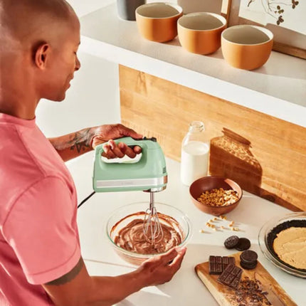KitchenAid Μίξερ Χειρός 85W 9 Ταχυτήτων με Απαλή Εκκίνηση και Αξεσουάρ από Ανοξείδωτο Ατσάλι  5KHM9212BPT Pistachio