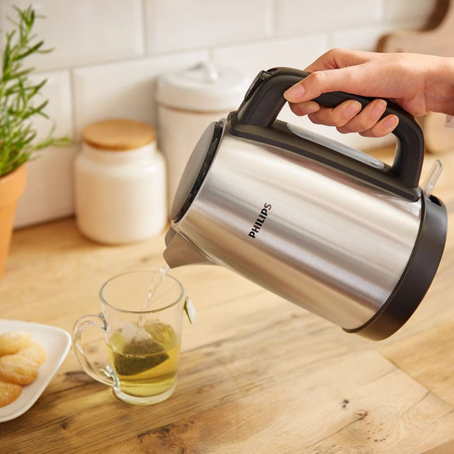 PHILIPS Daily Collection Μεταλλικός Βραστήρας 1.7L 2200W, Καπάκι με Ελατήριο & Περιστρεφόμενη Βάση 360° HD9350/91