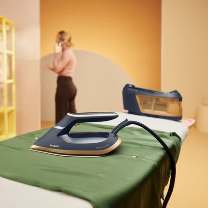 PHILIPS PerfectCare Series 6000 Σύστημα Σιδερώματος 8B 2400W 1.8L με Γεννήτρια Ατμού & Τεχνολογία OptimalTEMP Χρώμα Μαύρο PSG6066/20