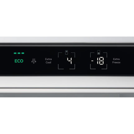 AEG 7000 Series Εντοιχιζόμενος Ψυγειοκαταψύκτης 256L με TwinTech No Frost, GreenZone, DynamicAir, FlexiShelf & Inverter, Ενεργειακή Κλάση E TSC7G181ES