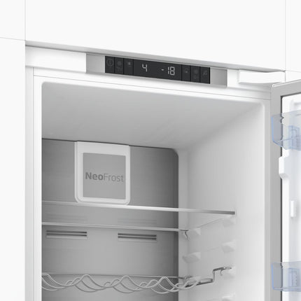 Beko Εντοιχιζόμενος Ψυγειοκαταψύκτης No-Frost 306L 193cm BCNA306E4SN Λευκός