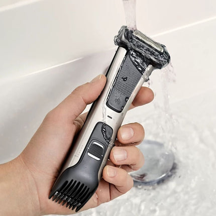PHILIPS Bodygroom Series 7000 Επαναφορτιζόμενη Ξυριστική Μηχανή Σώματος με Διπλή Κεφαλή, 4D Τεχνολογία, Υποαλλεργικό Πλέγμα, Ρυθμιζόμενη Χτένα, Αδιάβροχη & έως 80 Λεπτά Λειτουργίας BG7025/15