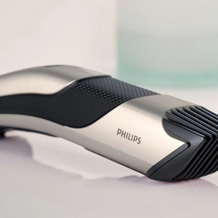 PHILIPS Bodygroom Series 7000 Επαναφορτιζόμενη Ξυριστική Μηχανή Σώματος με Διπλή Κεφαλή, 4D Τεχνολογία, Υποαλλεργικό Πλέγμα, Ρυθμιζόμενη Χτένα, Αδιάβροχη & έως 80 Λεπτά Λειτουργίας BG7025/15