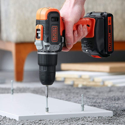 Black & Decker Σετ Κρουστικό Δραπανοκατσάβιδο Μπαταρίας 18V με 2 Μπαταρίες 1.5Ah, Φορτιστή & Βαλιτσάκι Μεταφοράς