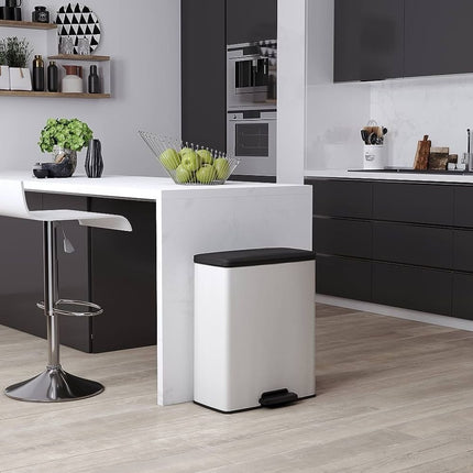 Curver Κάδος Απορριμμάτων 65L με Πεντάλ, Λευκός Από Πλαστικό, Ανθεκτικός &amp; Οικολογικός