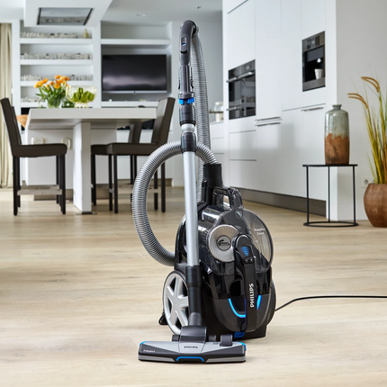 PHILIPS Ισχυρή Ηλεκτρική Σκούπα χωρίς Σακούλα 900W 2L με Τεχνολογία PowerCyclone 8 και Φίλτρο Allergy H13 Χρώμα Μαύρο FC9741/09