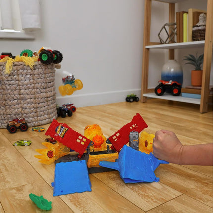 Hot Wheels Monster Trucks Power Smashers Σετ Πίστας Κατεδάφιση Πύργου με Όχημα 5-Alarm Κλίμακας 1:64 HTP39 4+ Ετών