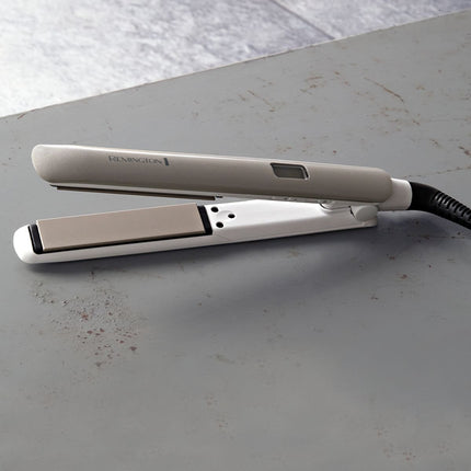Remington Hydraluxe Ισιωτική Μαλλιών με Επίστρωση Διατήρησης Υγρασίας, Ιοντική Περιποίηση και Περιστρεφόμενο Καλώδιο S8901