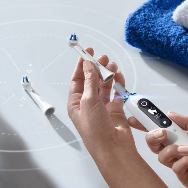 Oral-B iO Specialised Clean White Ανταλλακτικά Ηλεκτρικής Οδοντόβουρτσας, 2 Τεμάχια