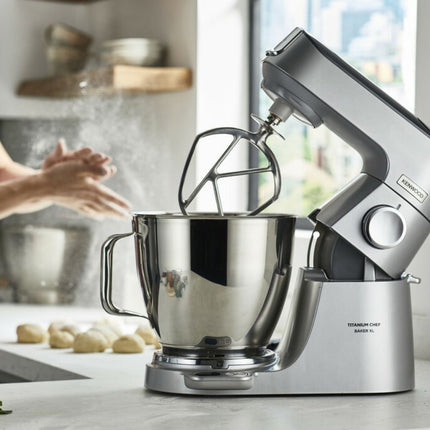 Kenwood Titanium Chef Baker XL Κουζινομηχανή 1200W 7L με Ζυγαριά Ακριβείας KVL85.704SI Ασημί