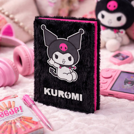 Kuromi Rock Out Plush Notebook A5 Σημειωματάριο με Απαλό Λούτρινο Εξώφυλλο Ριγέ 3+ Ετών Μαύρο