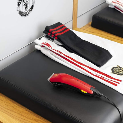 Remington ColourCut Manchester United Ηλεκτρική Κουρευτική Μηχανή Μαλλιών με 9 Χρωματιστές Χτένες & Ανοξείδωτες Λεπίδες HC5038
