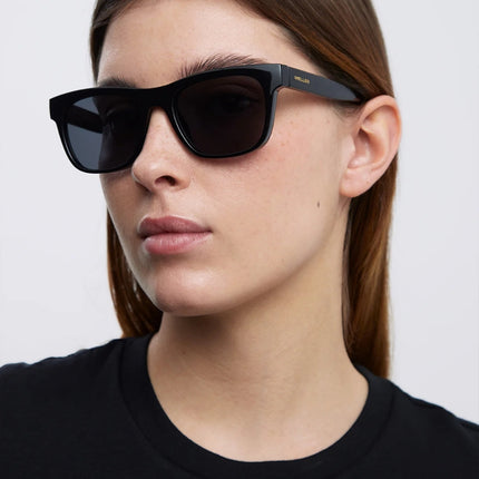 MELLER NURU Unisex Polaroid Γυαλιά Ηλίου με Μάυρο Κοκκάλινο Σκελετό και Μάυρο Φακό NU-TUTCAR, All Black