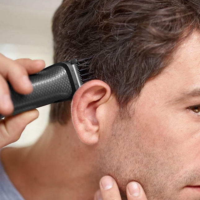 PHILIPS Series 3000 Multigroom 7σε1 Επαναφορτιζόμενο Τρίμερ με 7 Εξαρτήματα Περιποίησης, Αυτοακονιζόμενες Λεπίδες, 5 Χτένες & έως 60 Λεπτά Χρόνο Λειτουργίας MG3720/15