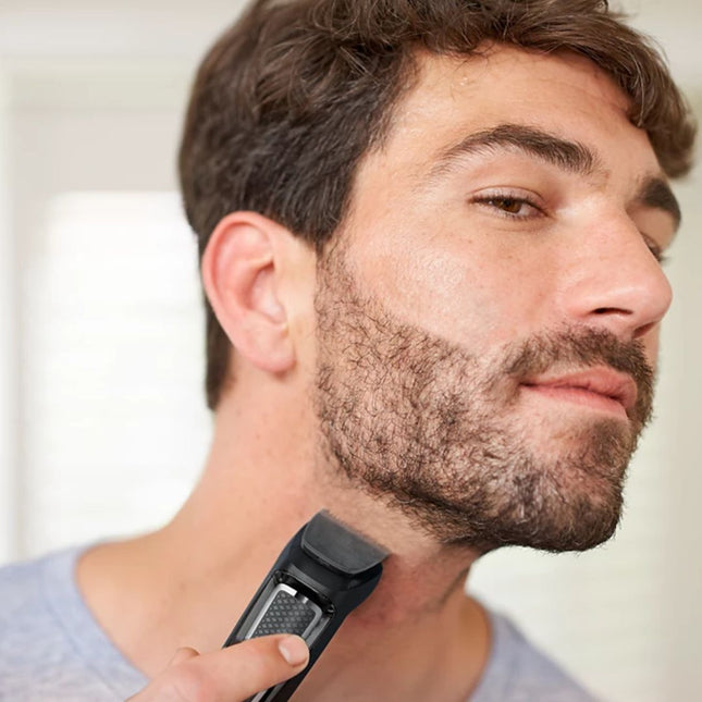 PHILIPS 3000 Series Multigroom 8σε1 Επαναφορτιζόμενο Τρίμερ για Πρόσωπο & Μαλλιά με 8 Εξαρτήματα Περιποίησης, Ρυθμιζόμενη Χτένα 3-7mm & έως 60 Λεπτά Χρόνο Λειτουργίας MG3730/15