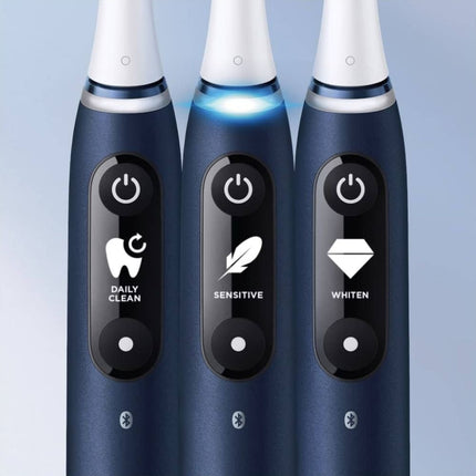 ORAL-B iO7 Ηλεκτρική Οδοντόβουρτσα Μπλε με 5 Λειτουργίες Καθαρισμού και Έξυπνο Αισθητήρα Πίεσης