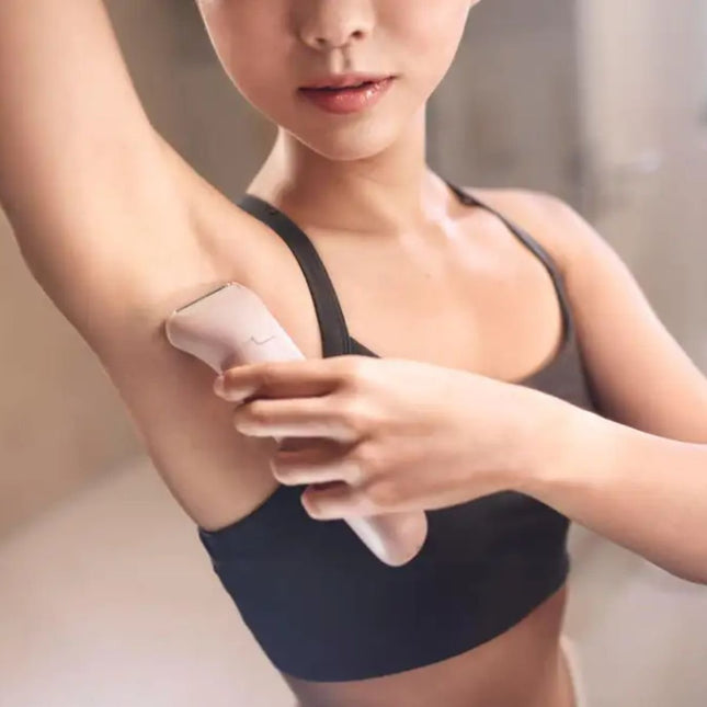 Philips Series 6000 Επαναφορτιζόμενη Ξυριστική Μηχανή Wet and Dry για Σώμα, Πόδια και Μασχάλες με 3 Λεπίδες & Αυτονομία έως 80 Λεπτά BRL128/00 Ροζ