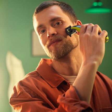 Philips OneBlade 360 Trimmer Προσώπου Επαναφορτιζόμενο με Λεπίδα 360, Χτενάκια 1/3/5mm & Αυτονομία έως 45 Λεπτά QP2724/23