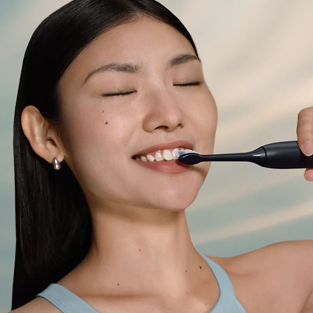 Philips Sonicare Series 5300 Επαναφορτιζόμενη Ηλεκτρική Οδοντόβουρτσα με Τεχνολογία Sonicare, Αισθητήρα Πίεσης και Αυτονομία έως 21 Ημέρες HX7101/02 Μαύρο