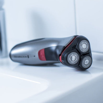 Remington Power Series Aqua Plus Επαναφορτιζόμενη Αδιάβροχη Ξυριστική Μηχανή Προσώπου με Περιστροφικές Κεφαλές και Αυτονομία έως 40 Λεπτά PR1350