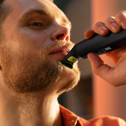 PHILIPS One Blade Pro 360 Επαναφορτιζόμενη Ξυριστική Μηχανή Σώματος & Προσώπου με Πρωτοποριακή Λεπίδα 360°, 14 Ρυθμίσεις Μήκους 0,4-10 mm, Αδιάβροχο, Τεχνολογία Διπλής Προστασίας & έως 90 Λεπτά Λειτουργίας QP6542/15