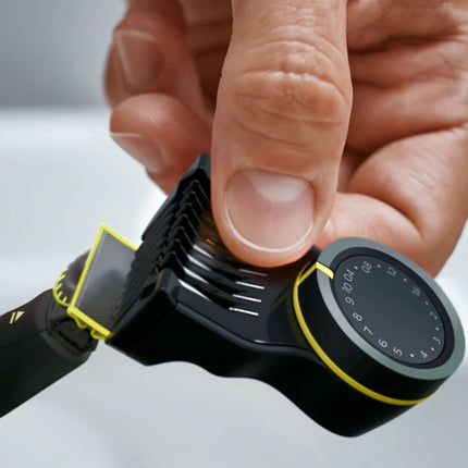 PHILIPS OneBlade Pro 360 Επαναφορτιζόμενη Κουρευτική Μηχανή Σώματος & Προσώπου με Λεπίδα 360°, 20 Ρυθμίσεις Μήκους 0,4-10 mm, Αδιάβροχο, Τεχνολογία Διπλής Προστασίας & έως 120 Λεπτά Λειτουργίας QP6552/15