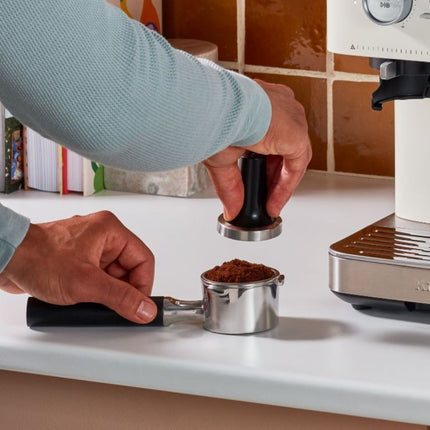KitchenAid Ημιαυτόματη Μηχανή Espresso 15bar με Ενσωματωμένο Μύλο και Αντλία 5KES6551BBK Cast Iron Black