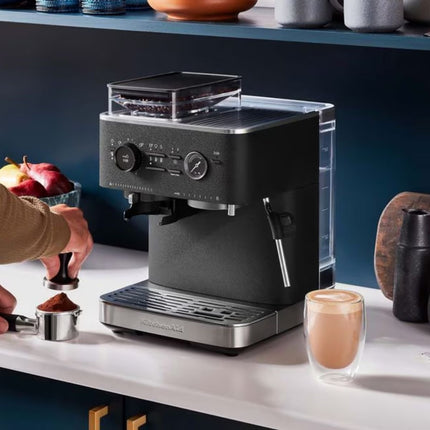KitchenAid Ημιαυτόματη Μηχανή Espresso 15bar με Ενσωματωμένο Μύλο και Αντλία 5KES6551BBK Cast Iron Black