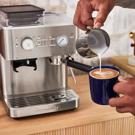 KitchenAid Ημιαυτόματη Μηχανή Espresso 15bar με Μύλο Άλεσης, Δοχείο Νερού και 15+7 Ρυθμίσεις 5KES6551BSX Inox