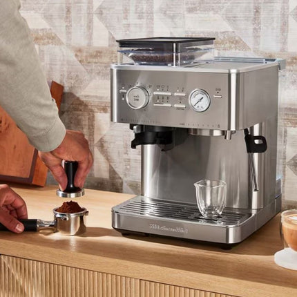 KitchenAid Ημιαυτόματη Μηχανή Espresso 15bar με Μύλο Άλεσης, Δοχείο Κόκκων και 15+7 Ρυθμίσεις 5KES6551BSX Inox