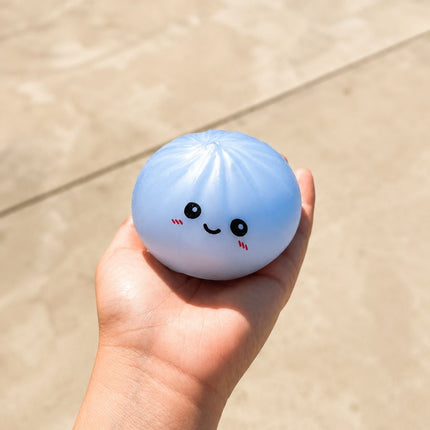 Squishy Dumpling Large Surprise 8.5cm που Αλλάζει Χρώμα στο Φως  Αντιστρές Παιχνίδι Έκπληξη σε Κουτάκι 1 Τεμάχιο  3+ Ετών Άσπρο/Διάφορα Χρώματα