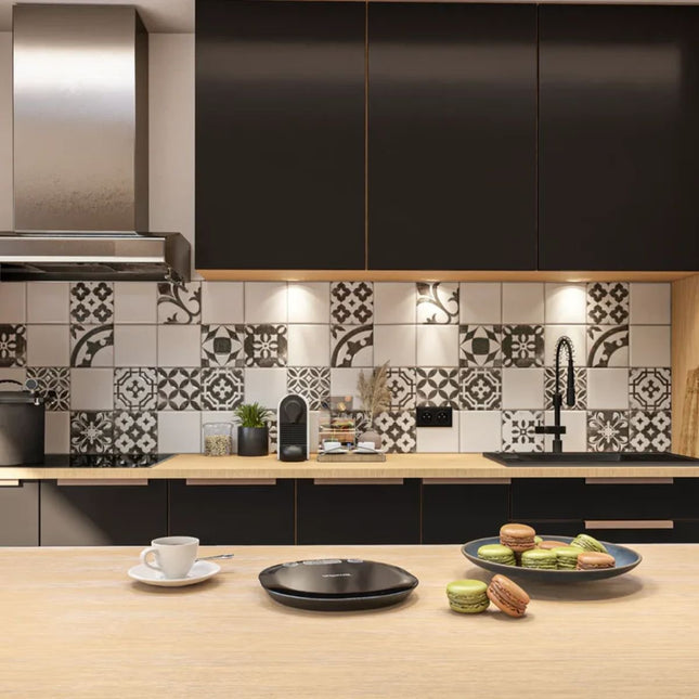 Terraillon Macaron+ Intense Black Ηλεκτρονική Ζυγαριά Κουζίνας με Ακρίβεια Γραμμαρίου, Οθόνη LCD, Γαλλικό Design και Ζύγιση έως 5 kg 15249 Μαύρο