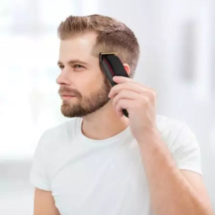 Ufesa Titanium Pro Σετ 9-σε-1 Ασύρματη Μηχανή Περιποίησης με Titanium Λεπίδες και Αυτονομία 120 Λεπτά GK6950 Μαύρο