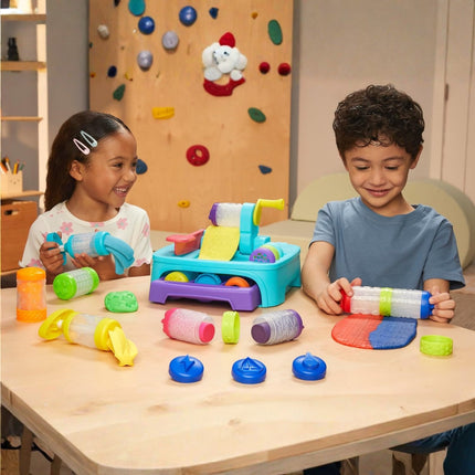 Wonder Factory Creation Station Playset Εργαστήριο Πλαστελίνης με 3 Βαζάκια Never Dry Dough, Σφραγίδες & Εργαλεία Δημιουργίας 595090-EUC, 3+ Ετών