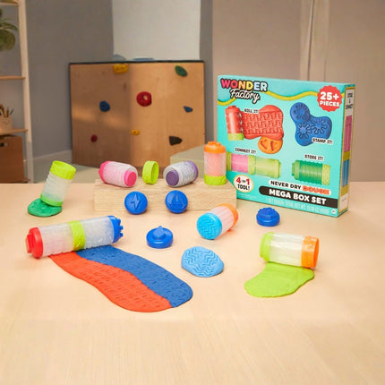 Wonder Factory Never Dry Mega Set Μεγάλο Σετ Πλαστελίνης με 8 Σωληνάρια, 12 Σφραγίδες & 6 Εργαλεία Δημιουργίας 595137-EUC, 3+ Ετών